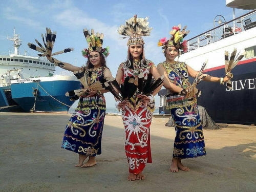 Sewa Baju Dayak Di Jakarta Hub 081297046330